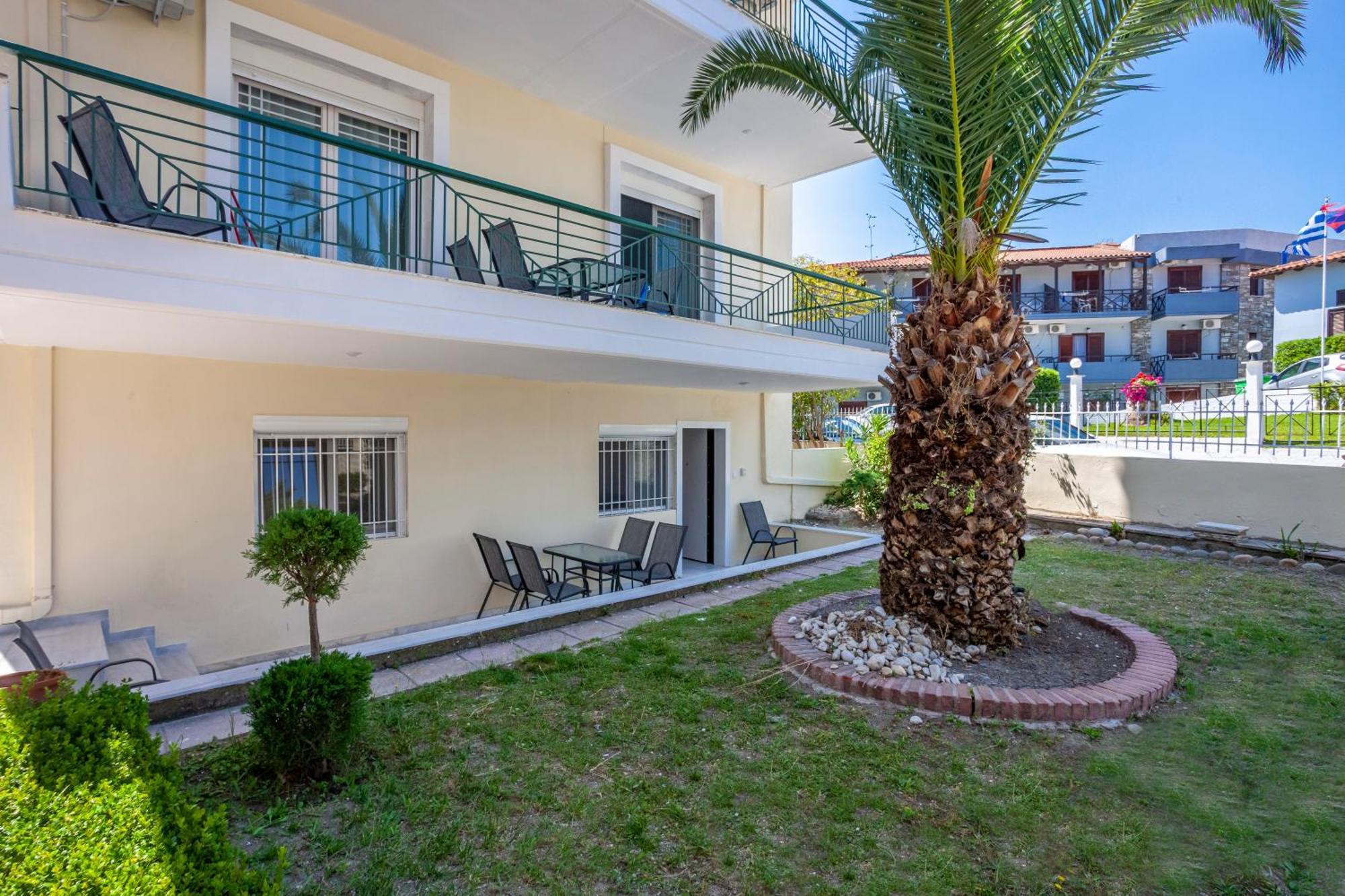 Aris Luxury Apartments Pefkochori Dış mekan fotoğraf