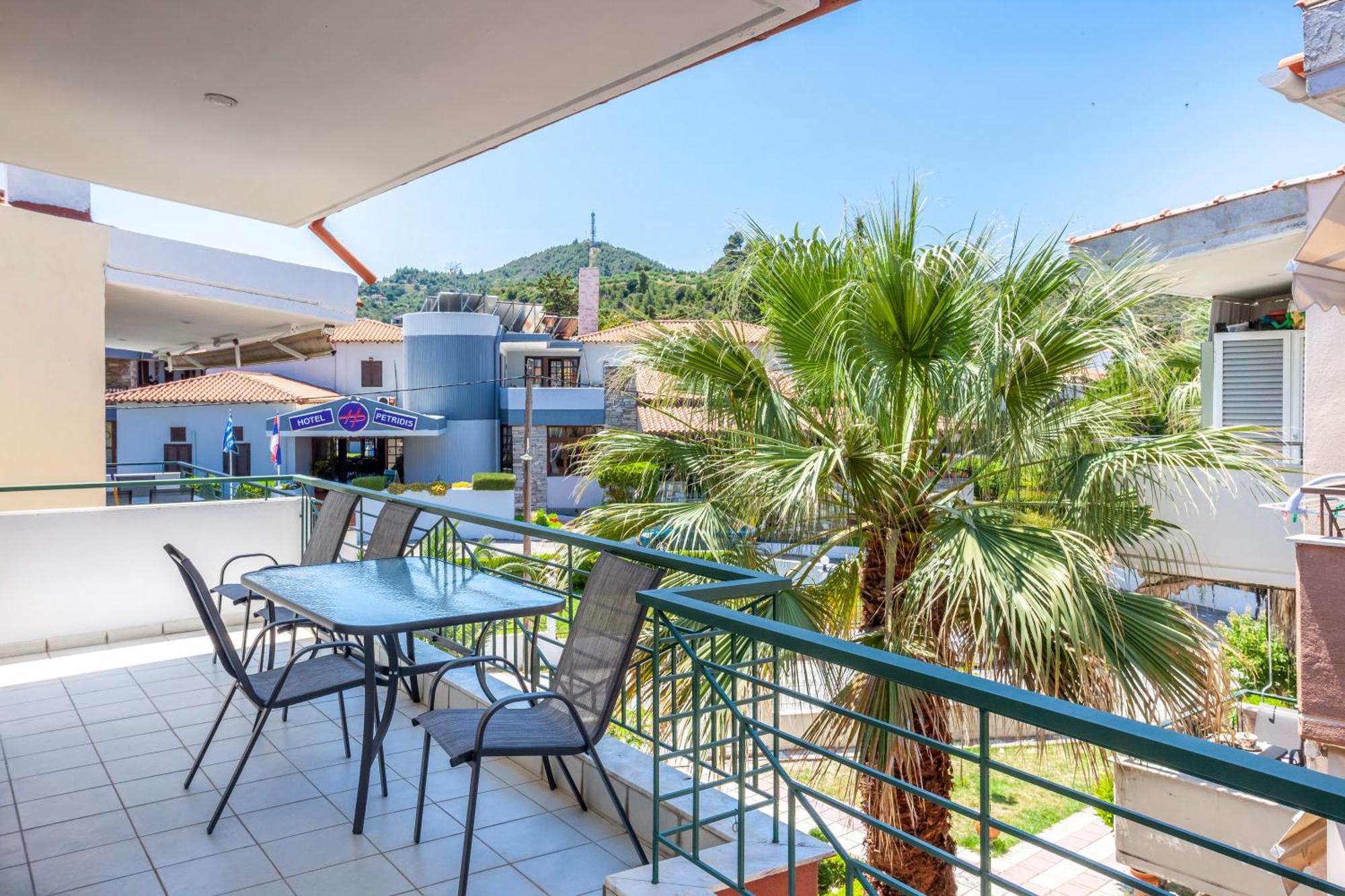 Aris Luxury Apartments Pefkochori Dış mekan fotoğraf