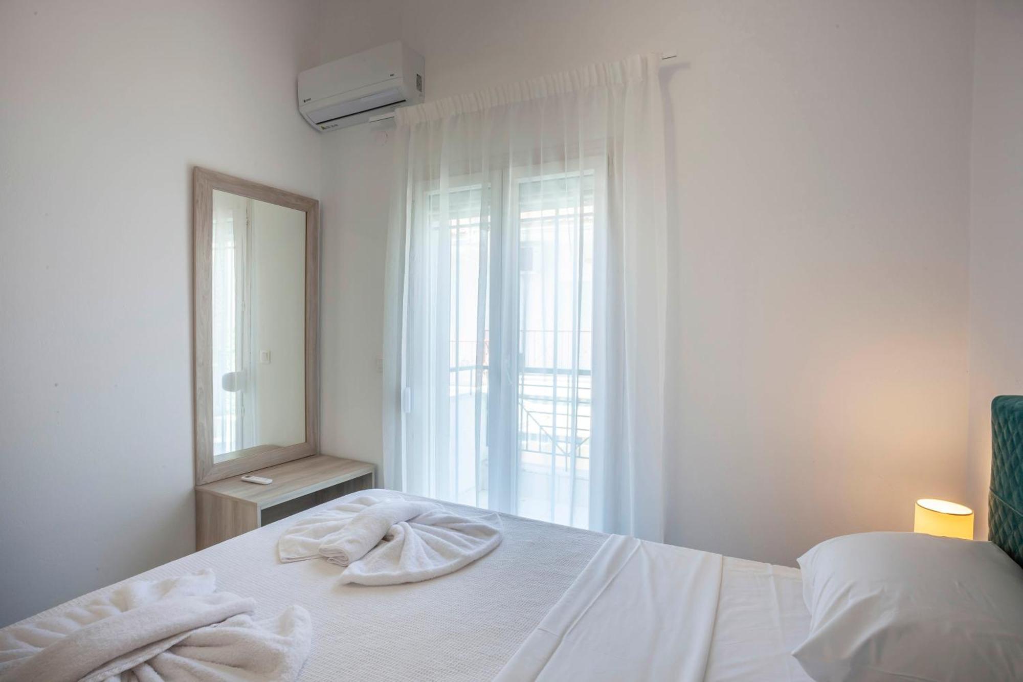 Aris Luxury Apartments Pefkochori Dış mekan fotoğraf