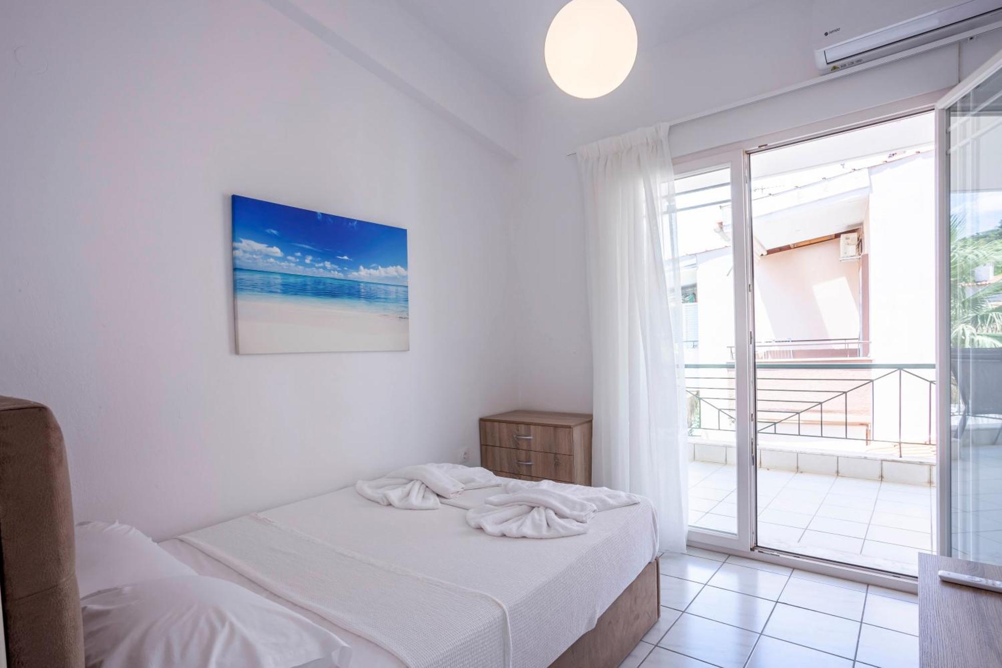 Aris Luxury Apartments Pefkochori Dış mekan fotoğraf