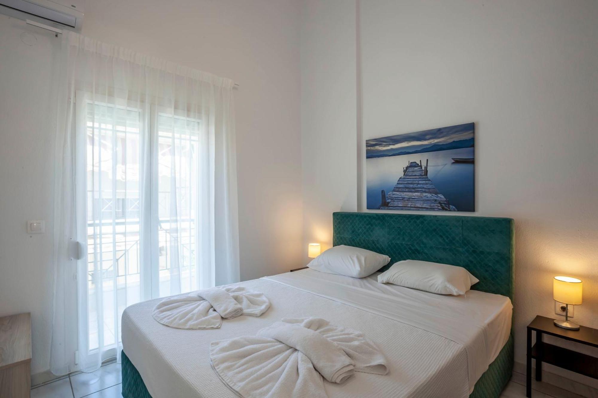 Aris Luxury Apartments Pefkochori Dış mekan fotoğraf