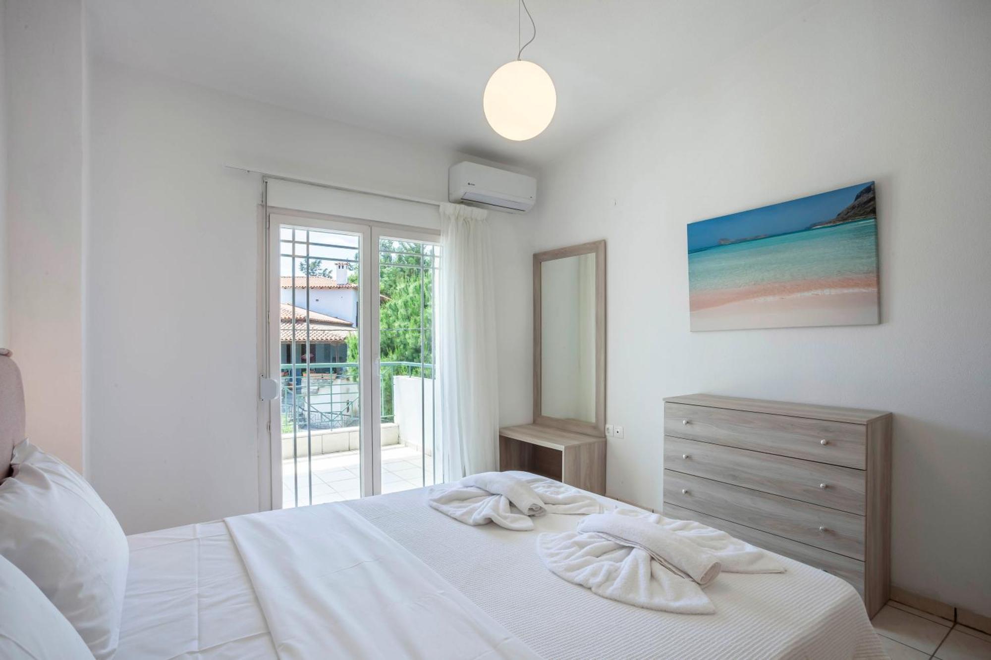 Aris Luxury Apartments Pefkochori Dış mekan fotoğraf